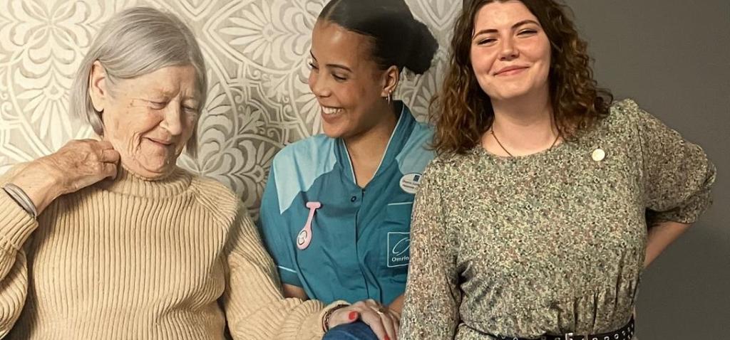 Marjolein voor banner Werken en leren in de zorg