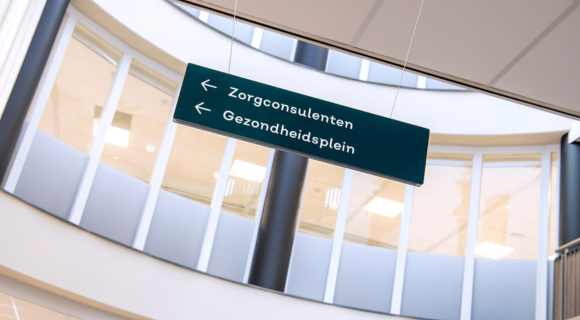 Vanuit het Gezondheidsplein kunt u binnenlopen bij de zorgconsulent voor zorgvragen